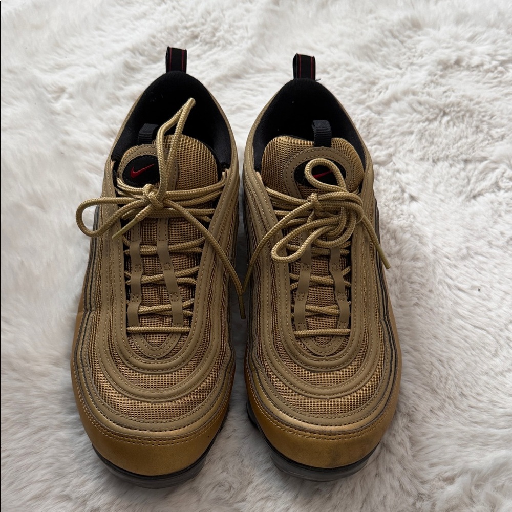 Men's Nike vapormax Gold Sneakers